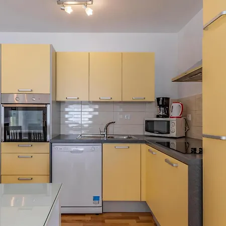 3 Bedroom Beautiful In