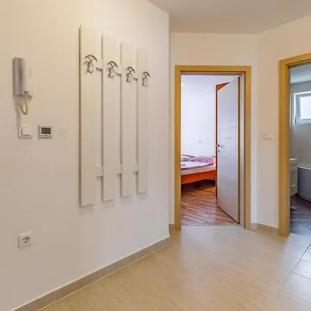 3 Bedroom Beautiful In *